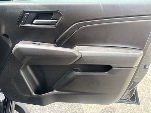 Used 2025 Chevrolet Colorado Trail Boss AWD/4WD image 36