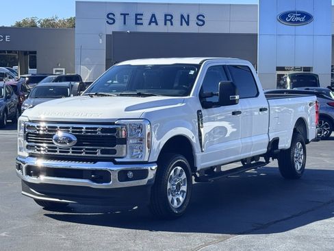 Used 2024 Ford F250 XLT image 2