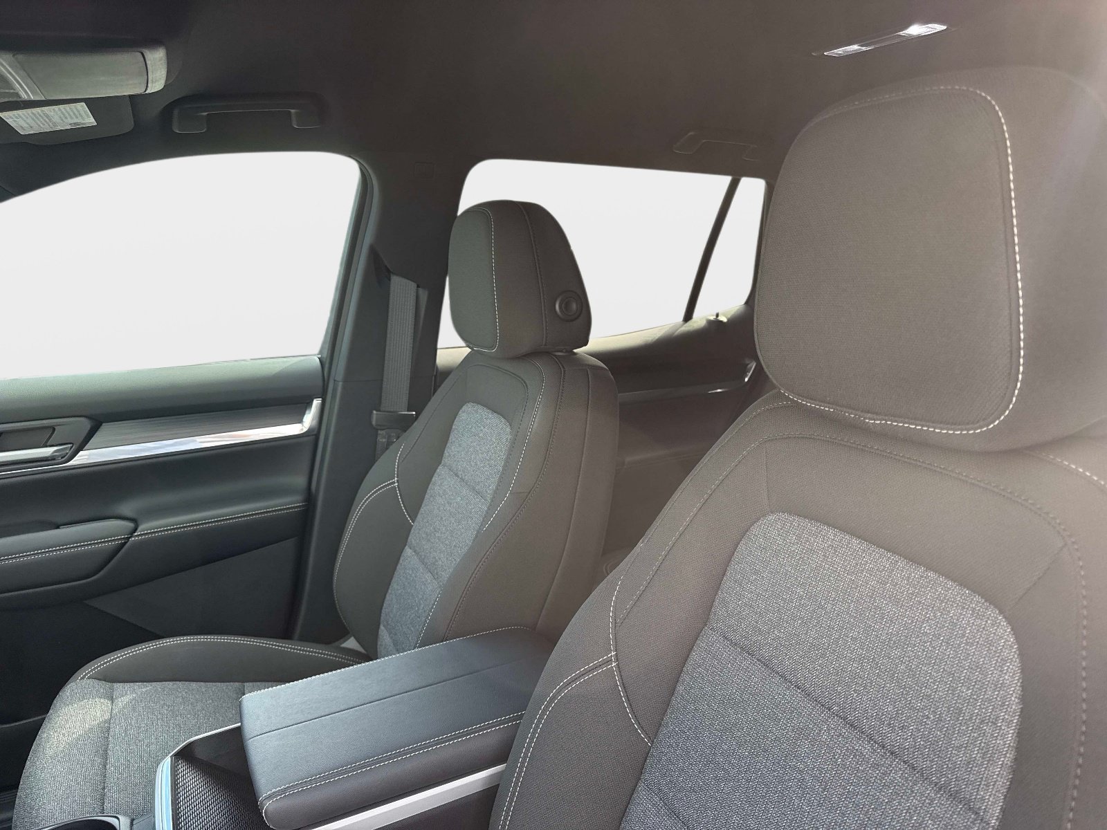 New 2027 GMC Terrain Elevation w/ Black Edition FWD image 19
