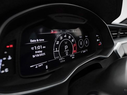 Used 2025 Audi RS 6 performance image 30