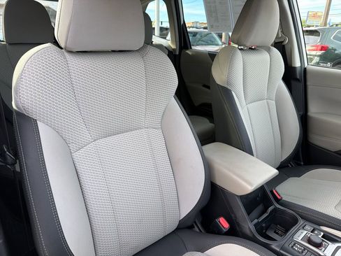 Certified 2023 Subaru Forester Premium AWD/4WD image 36