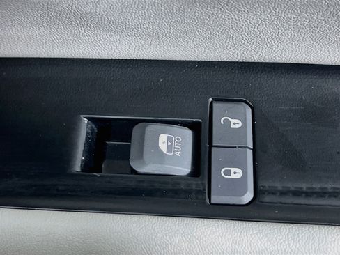 Used 2024 Jeep Wagoneer Series II w/ Flexible Seating Group RWD image 31