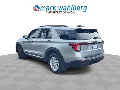 Used 2025 Ford Explorer Active AWD/4WD image 6