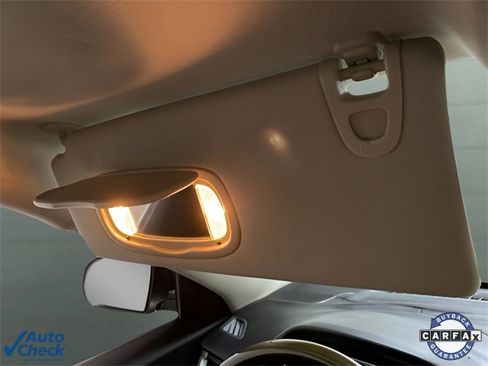 Used 2017 Jeep Cherokee Overland w/ Technology Group image 53