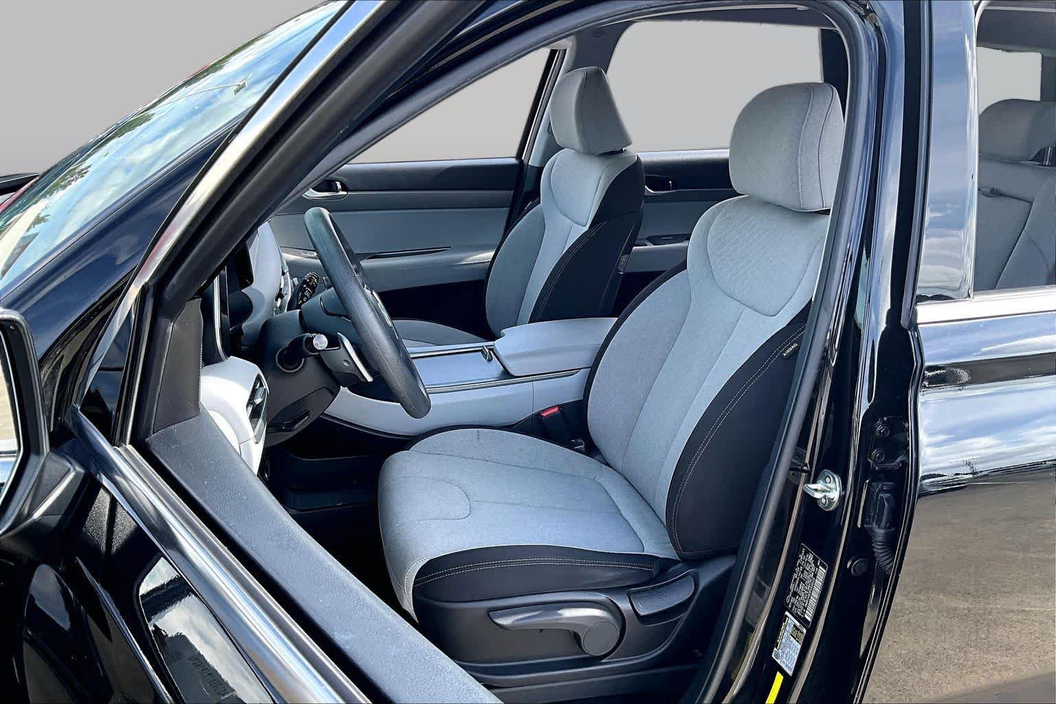 Used 2023 Hyundai Palisade SE FWD image 7