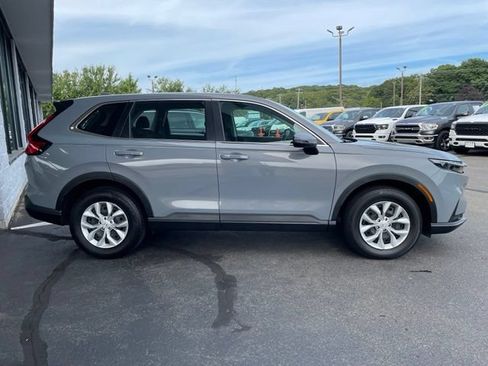 Used 2024 Honda CR-V LX image 4