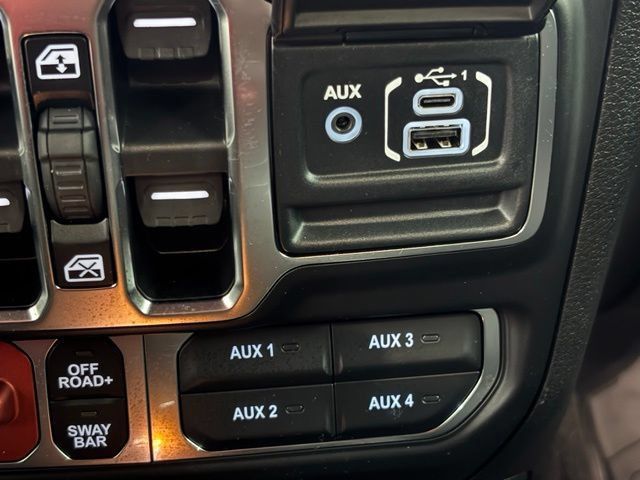 Used 2026 Jeep Wrangler Unlimited Rubicon AWD/4WD image 41