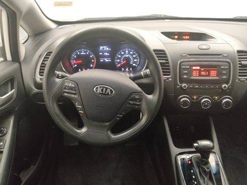 Used 2018 Kia Forte LX FWD image 22
