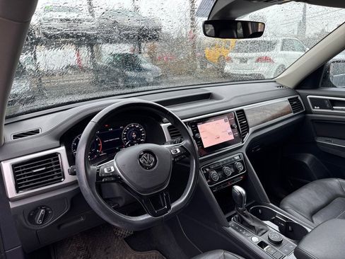 Used 2018 Volkswagen Atlas SEL Premium image 16