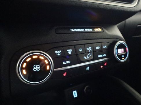 Used 2020 Ford Escape SEL image 17