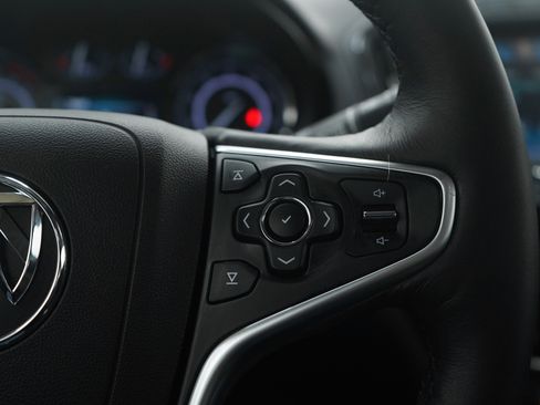 Used 2017 Buick Regal Premium w/ Driver Confidence Package #1 image 25