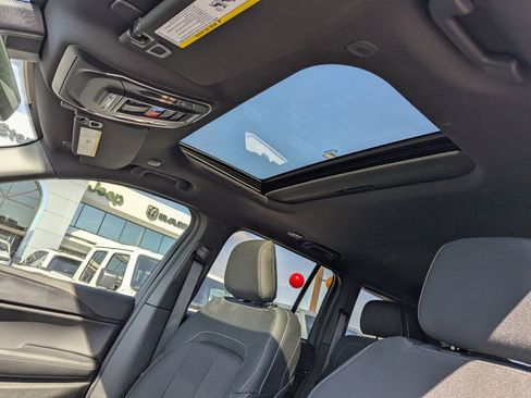 New 2025 Jeep Grand Cherokee Laredo X w/ Luxury Tech Group I image 29