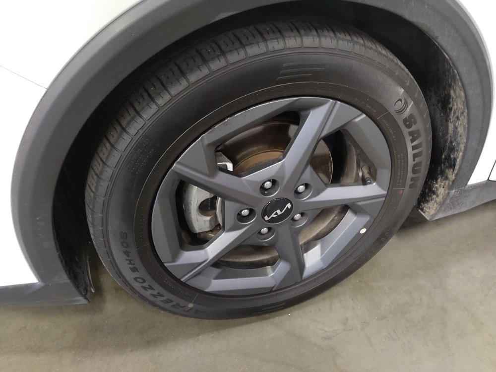 Used 2025 Kia K4 FWD image 31