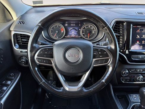 Used 2020 Jeep Cherokee Limited image 11