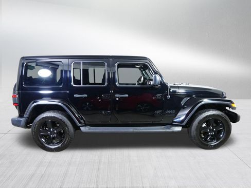 Used 2020 Jeep Wrangler Unlimited Sahara AWD/4WD image 8