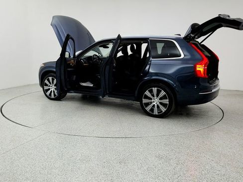 Certified 2025 Volvo XC90 T8 Plus w/ Protection Package Premier image 12