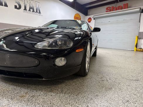 Used 2005 Jaguar XK8 Coupe RWD image 13