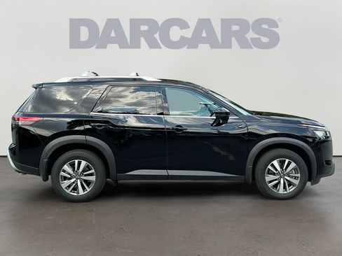 Used 2023 Nissan Pathfinder SL AWD/4WD image 8