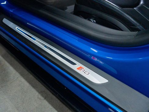 Used 2017 Audi R8 V10 image 25