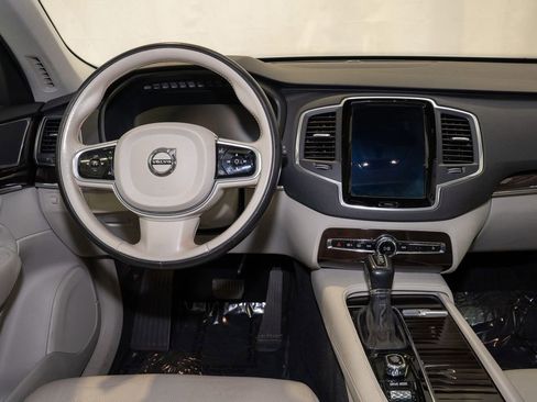 Used 2019 Volvo XC90 T6 Momentum w/ Protection Package Premier image 2