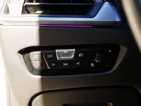 Used 2021 BMW 430i Coupe w/ M Sport Package image 31