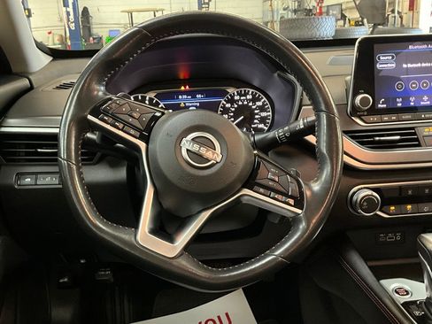 Used 2023 Nissan Altima 2.5 SR image 10