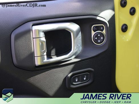 Used 2023 Jeep Wrangler Unlimited Rubicon 4xe w/ Cold Weather Group AWD/4WD image 21