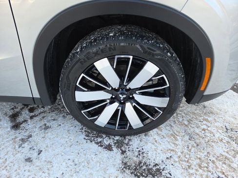 Used 2025 Mitsubishi Outlander SE image 12