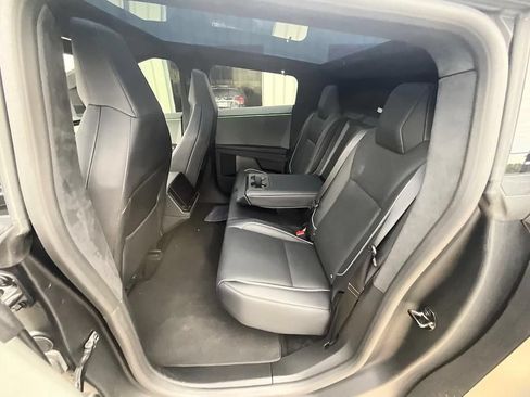 Used 2025 Tesla Cybertruck Cyberbeast AWD/4WD image 33