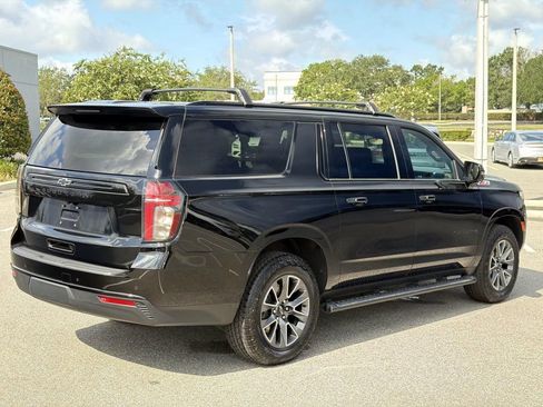 Used 2023 Chevrolet Suburban Z71 w/ Luxury Package AWD/4WD image 5