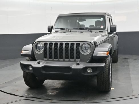 Used 2021 Jeep Gladiator Sport AWD/4WD image 7