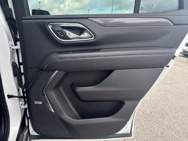 Used 2023 GMC Yukon AT4 w/ AT4 Premium Plus Package AWD/4WD image 31