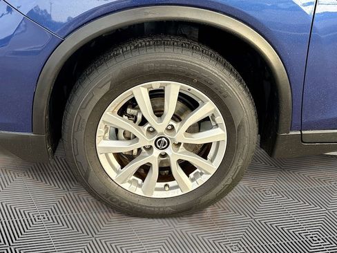 Used 2020 Nissan Rogue SV image 19