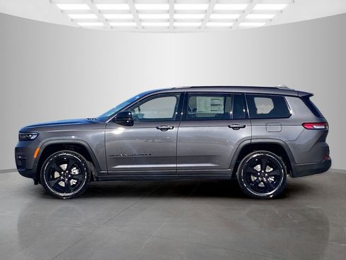 New 2025 Jeep Grand Cherokee L Limited image 2