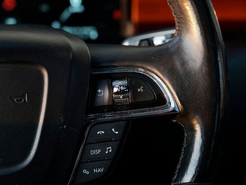 Used 2019 Lincoln Navigator Select image 49