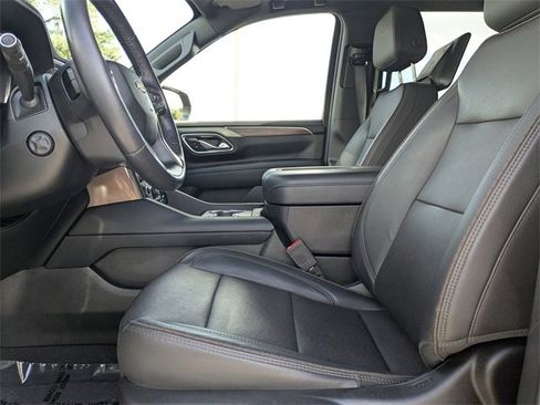 Used 2023 Chevrolet Suburban High Country w/ Advanced Technology Package image 23