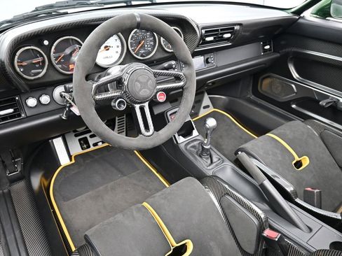 Used 1995 Porsche 911 Carrera image 4