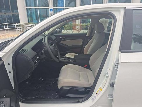 Used 2022 Honda Civic LX image 2