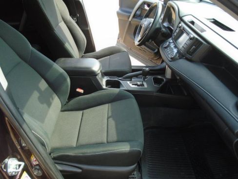 Used 2016 Toyota RAV4 XLE FWD image 16