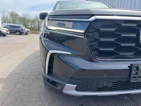 Used 2023 Honda Pilot Touring image 11