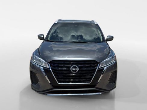 Used 2024 Nissan Kicks SV FWD image 1