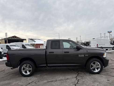 Used 2018 RAM 1500 Express w/ Express Value Package image 4