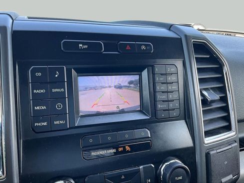Used 2015 Ford F150 XLT AWD/4WD image 24