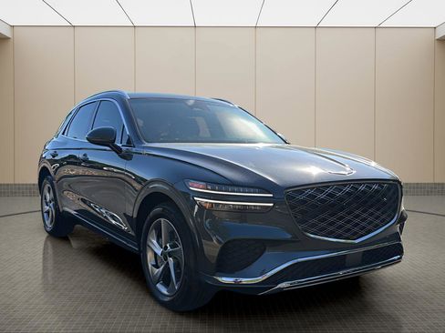 Certified 2026 Genesis GV70 2.5T AWD/4WD image 7