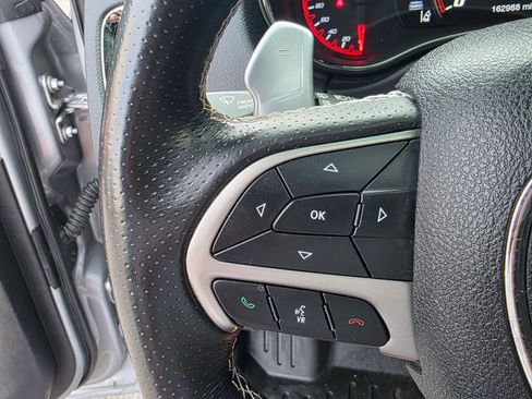 Used 2018 Dodge Durango SRT w/ Technology Group AWD/4WD image 18