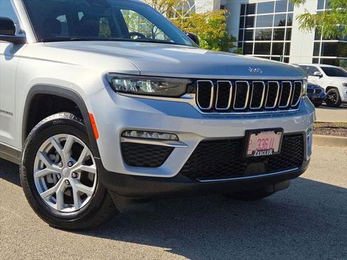 Certified 2024 Jeep Grand Cherokee Limited AWD/4WD image 2