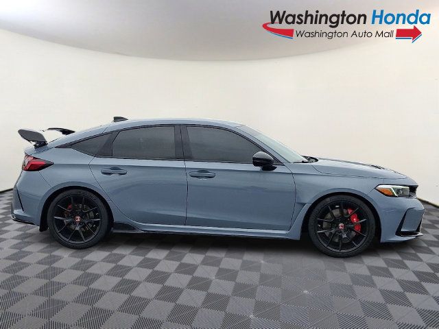 Used 2025 Honda Civic Type R image 7