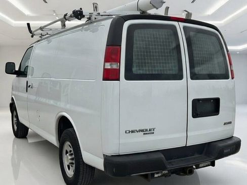 Used 2015 Chevrolet Express 2500 image 5