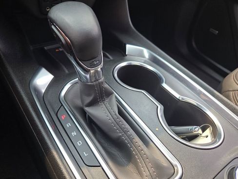 Used 2023 Chevrolet Traverse High Country image 34