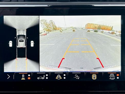 Used 2025 GMC Sierra 2500 Denali image 6